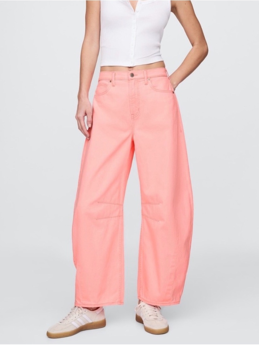 GAP High Rise Barrel Leg
Horseshoe Jeans Sz 24/OR Pink Coral Summer